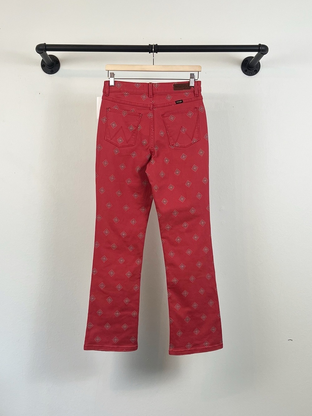 NWT Wrangler Bold Boot Red Bandana-Print High-Rise Jeans - Picture 9 of 9